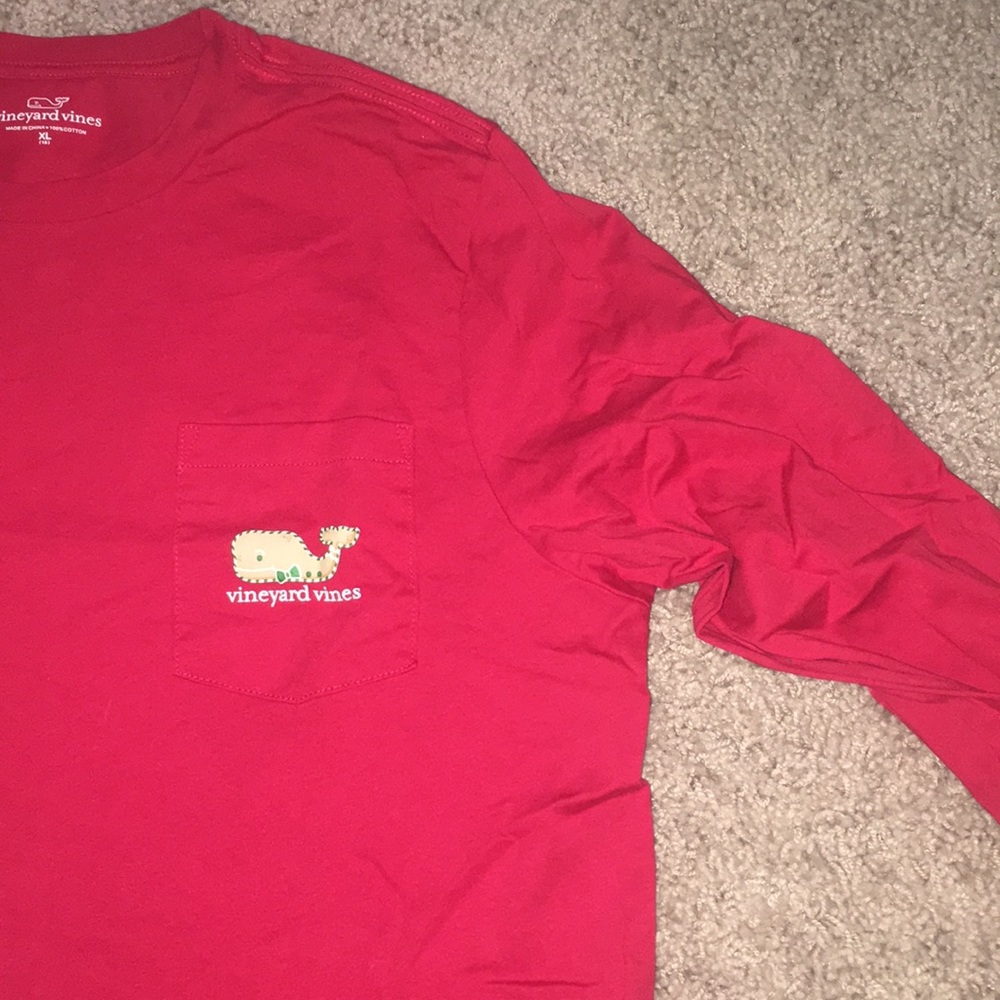 Vineyard Vines gingerbread pocket tee!!